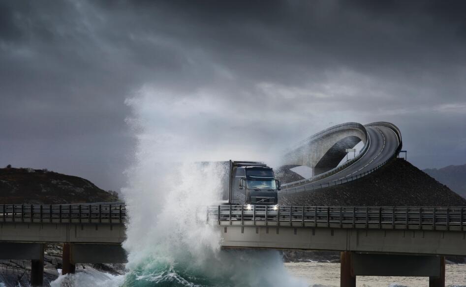 Volvo FH 30-jaar-innovatie-03