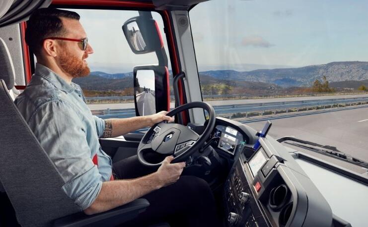 chauffeur-renault-tck-1024.jpg