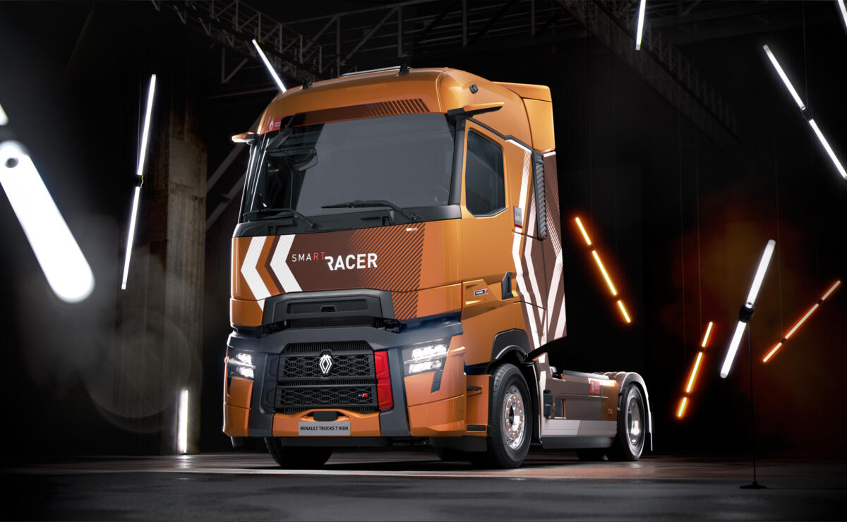 Renault Trucks Model 2025 - Smart Racer spotlights Renault Trucks Model 2025 - Smart Racer spotlights