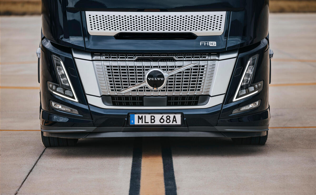Volvo FH16 Aero-front Volvo FH16 Aero-front
