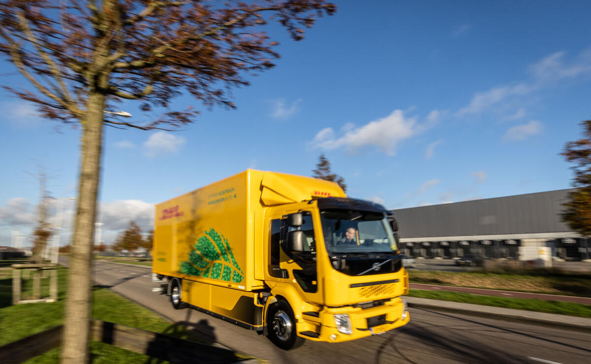 volvo-fl-electric-dhl-parcel