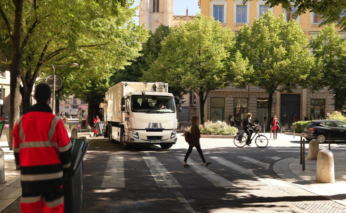 Harbers-Trucks-Renault-Trucks-D-wide-003