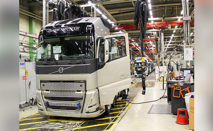 nieuwe-volvo-fh-op-productielijn-1024px.jpg