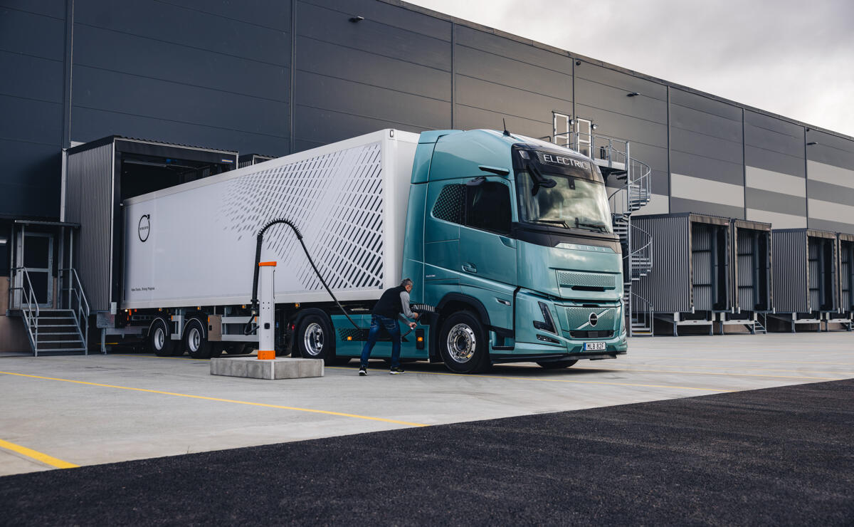 Harbers_Trucks_Volvo_FH_Aero_Electric