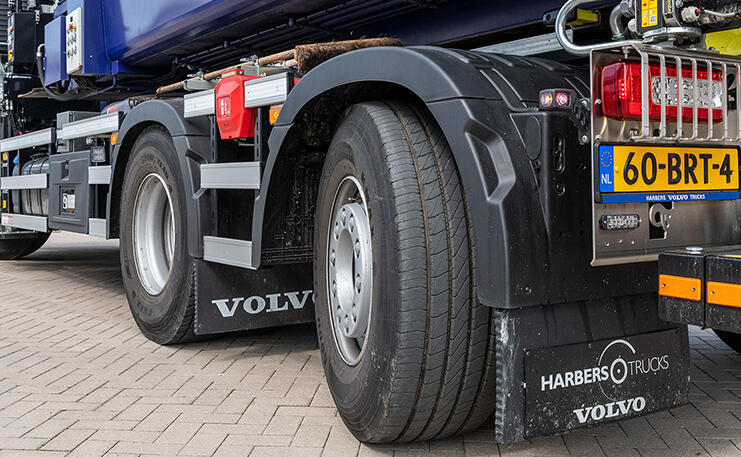 Volvo_FM_6x2_TAG_XL_2_1024.jpg