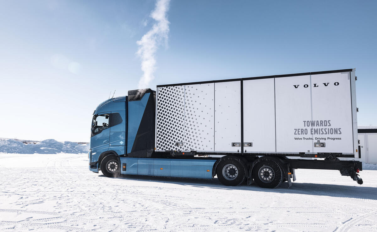 Volvo Trucks hydrogen powered electric trucks-4 Volvo Trucks hydrogen powered electric trucks-4