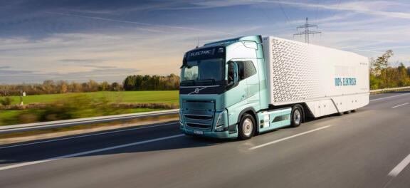 volvo-trucks-bewijst-langeafstandscapaciteit-volvo-fh-electric volvo-trucks-bewijst-langeafstandscapaciteit-volvo-fh-electric