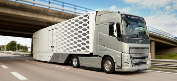 Harbers-volvo-fh-isave-op-snelweg-1500