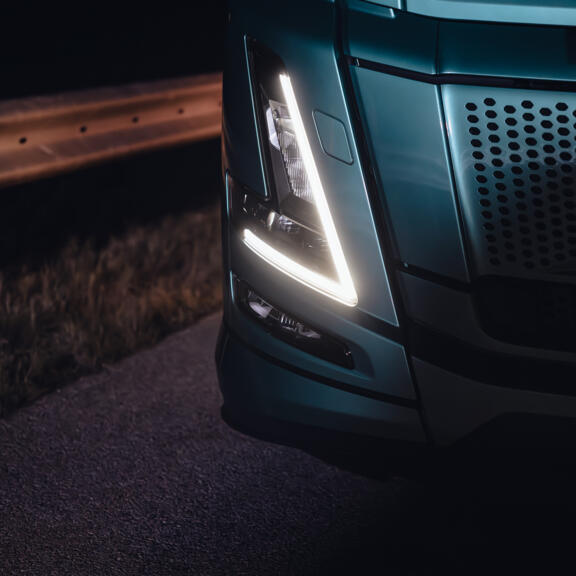 Harbers_Trucks_Volvo_FH_Aero_Electric_03