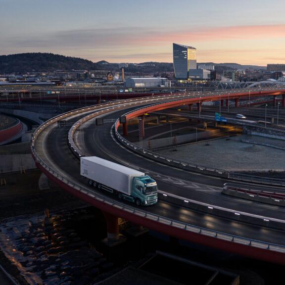 Harbers Trucks - Volvo FH Electric - 02