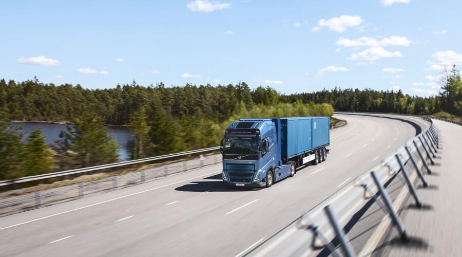 Volvo FH Fuel Cell Electric driving