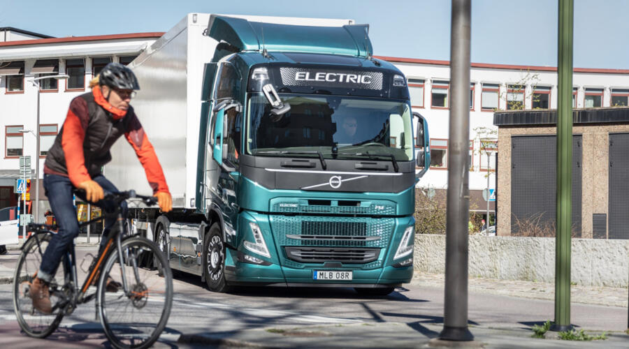 volvo-fm-met-lcs-botswaarschuwing